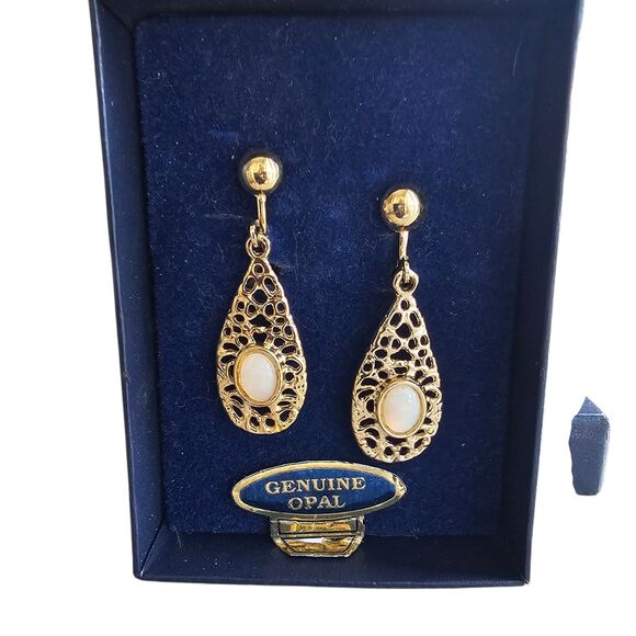 Vintage Genuine Opal Dangle Clip On Earrings Gold Tone Filigree Teardrop Jewelry - Picture 1 of 5